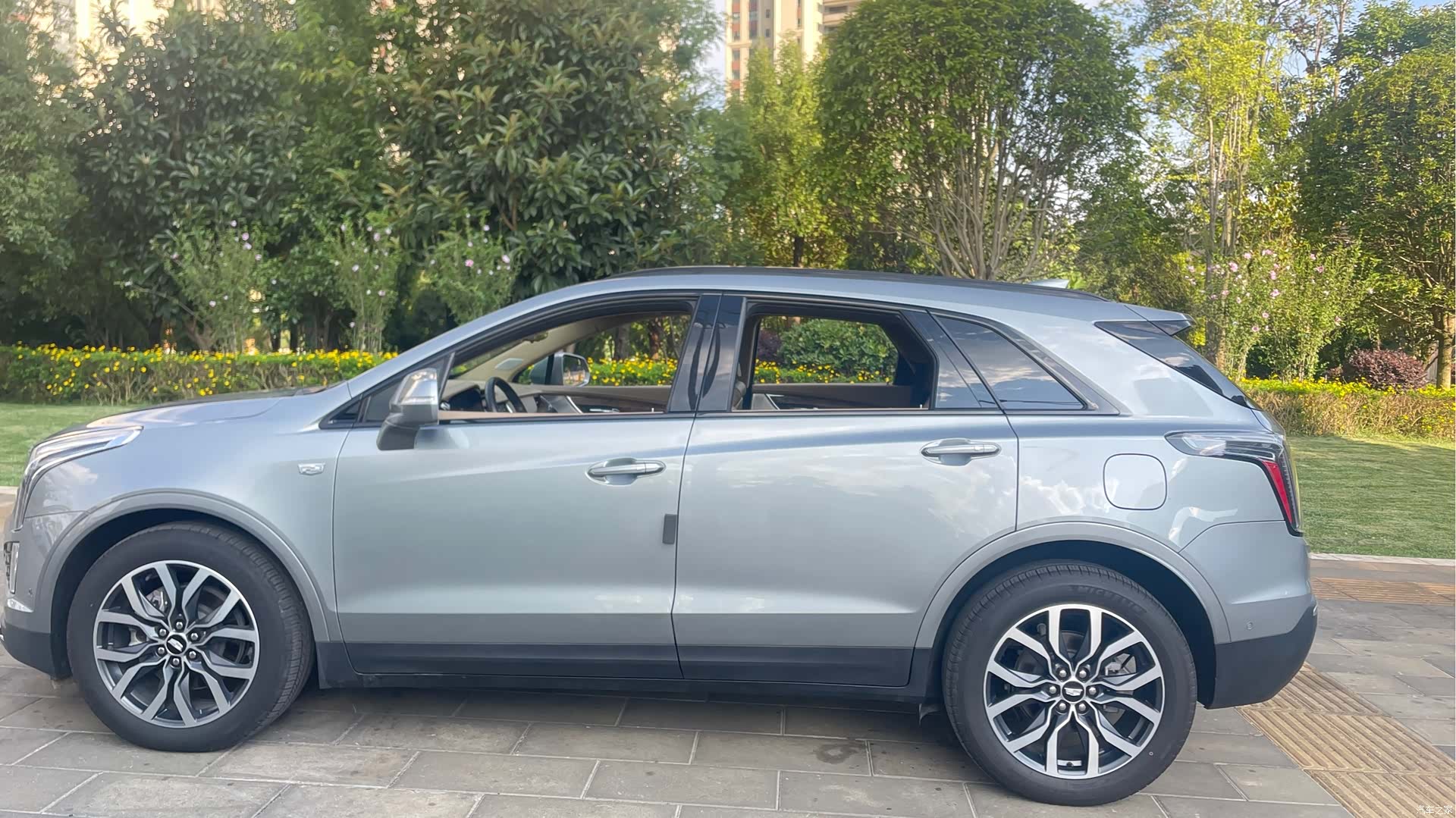 Cadillac XT5, 2025 10