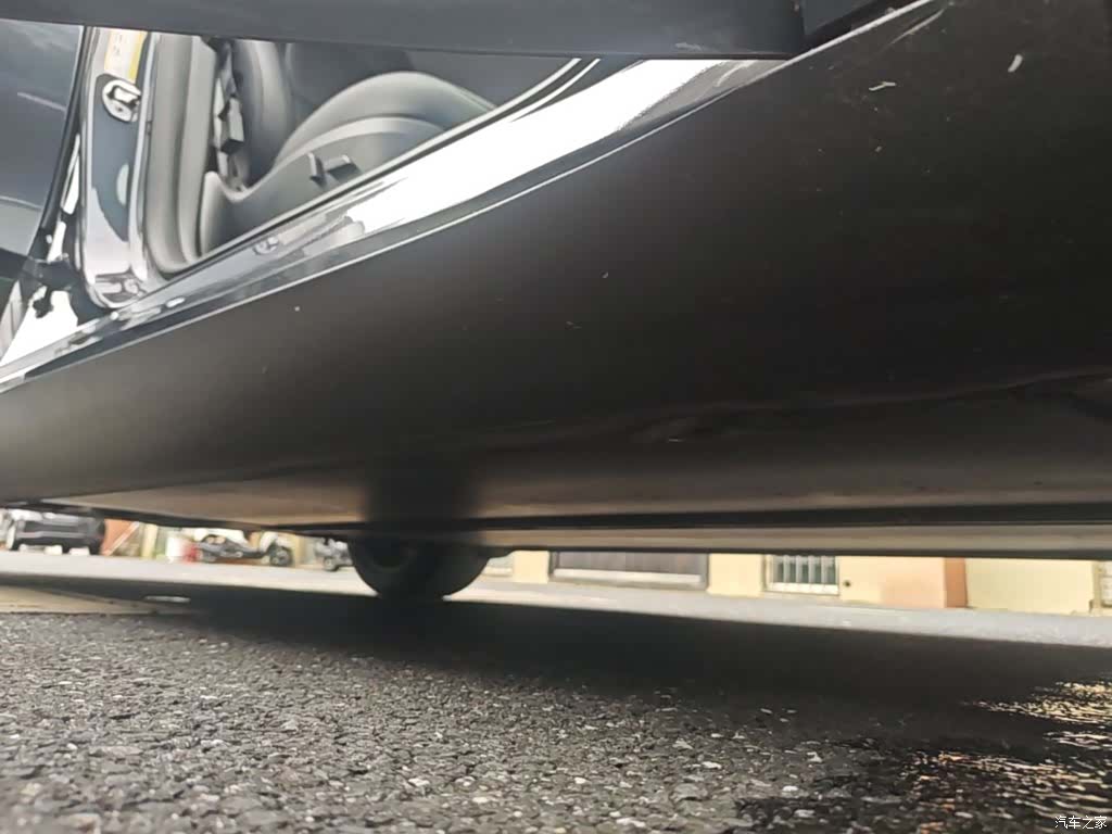 Tesla Model Y, 2024 21