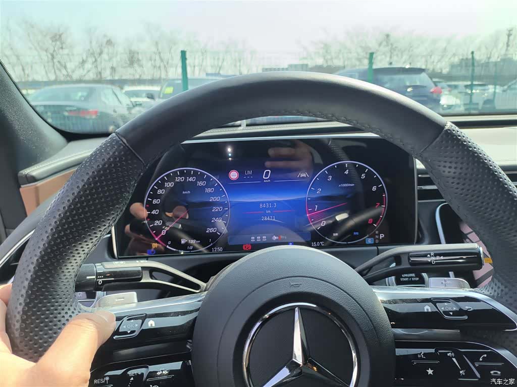 Mercedes-Benz E-Class, 2024 12