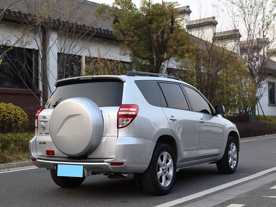 Toyota RAV4 Rongfang