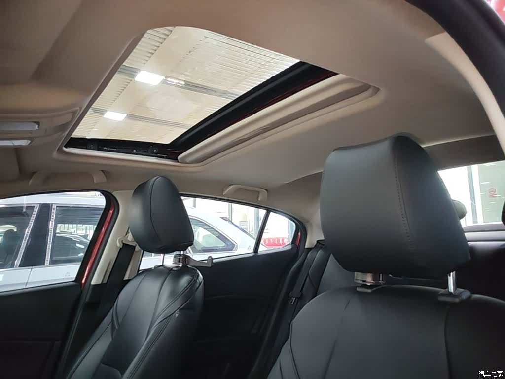 Mazda Mazda3, 2019 18