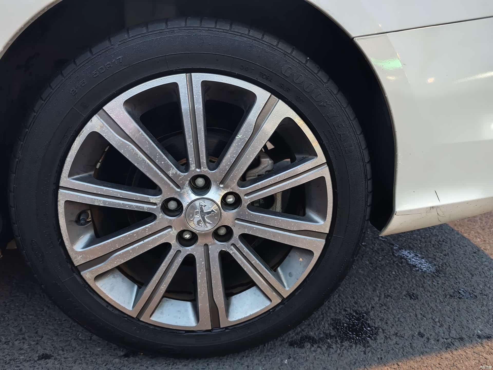 Peugeot 408, 2018 все фото