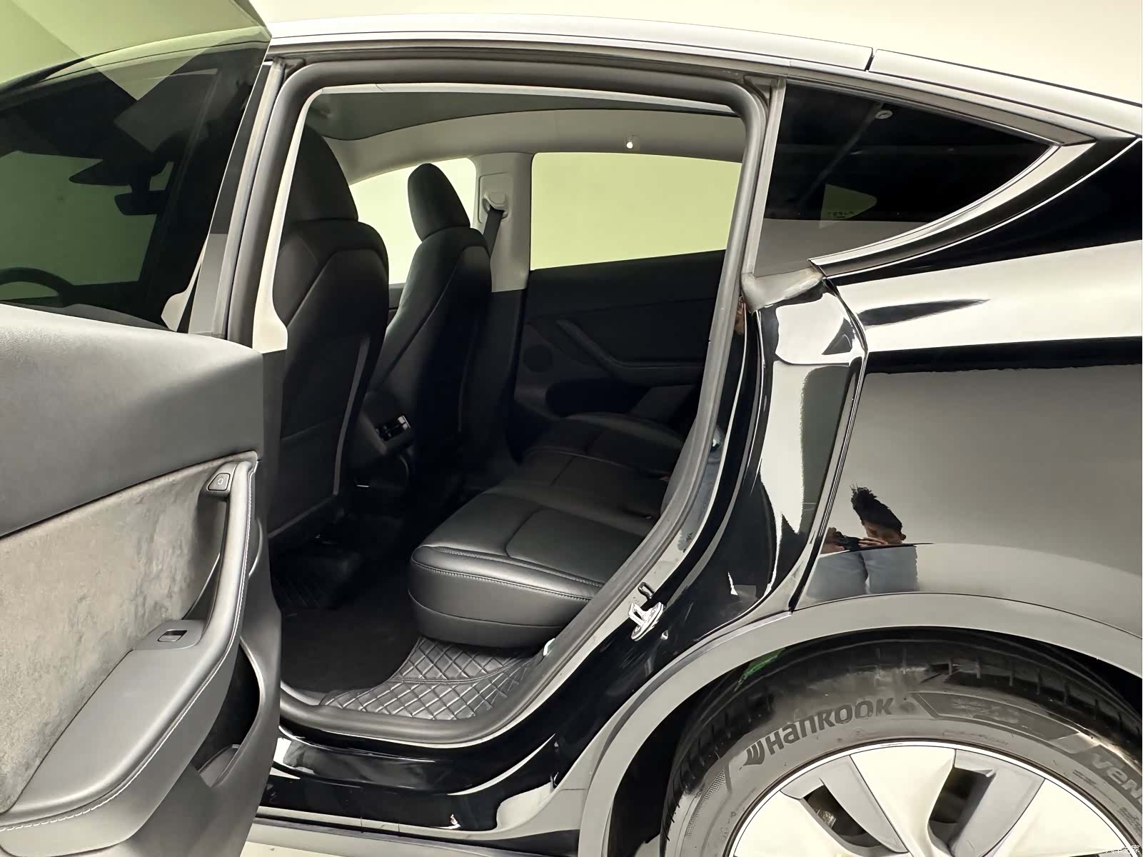 Tesla Model Y, 2023 8