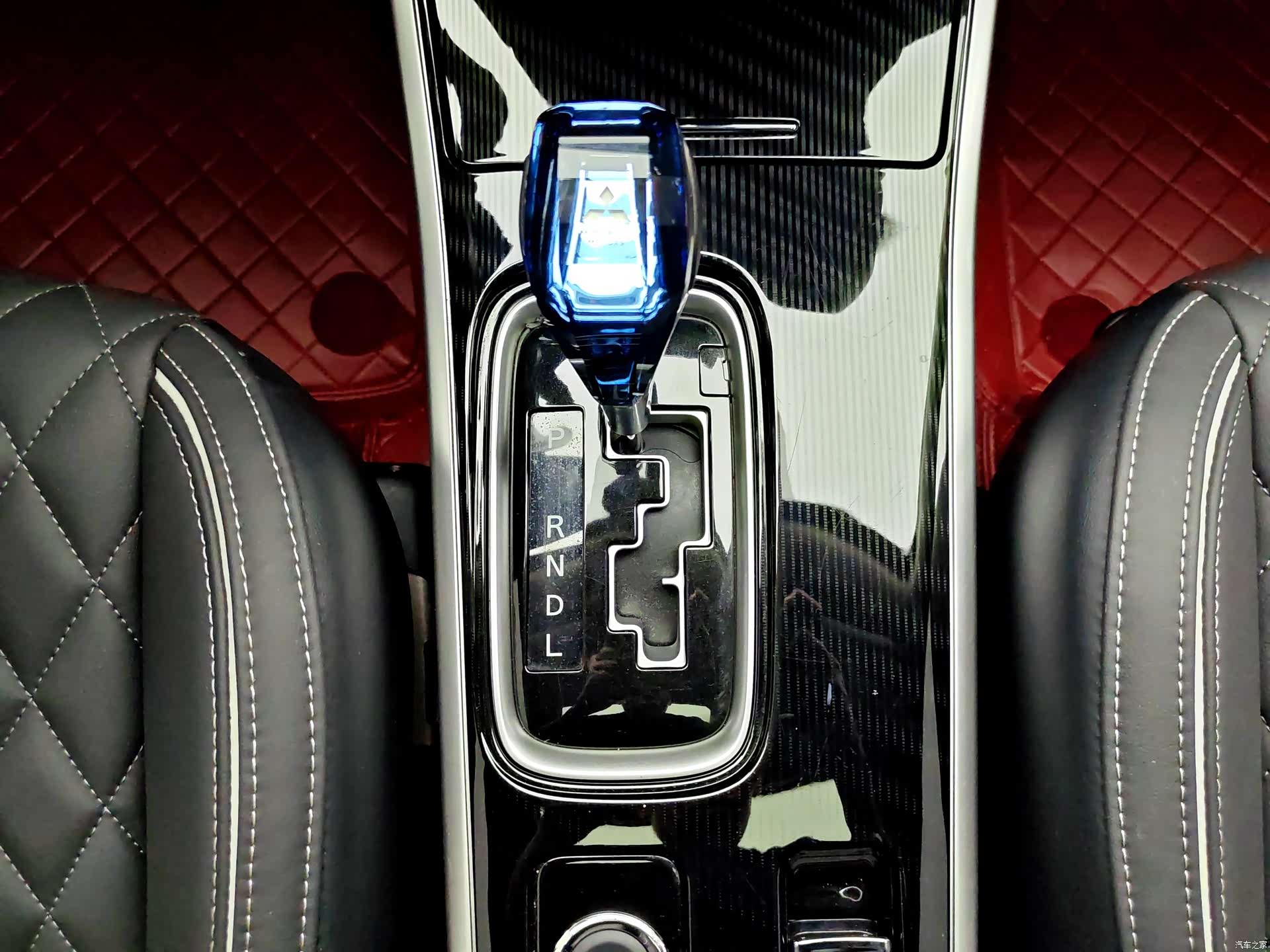 Mitsubishi Outlander, 2023 12