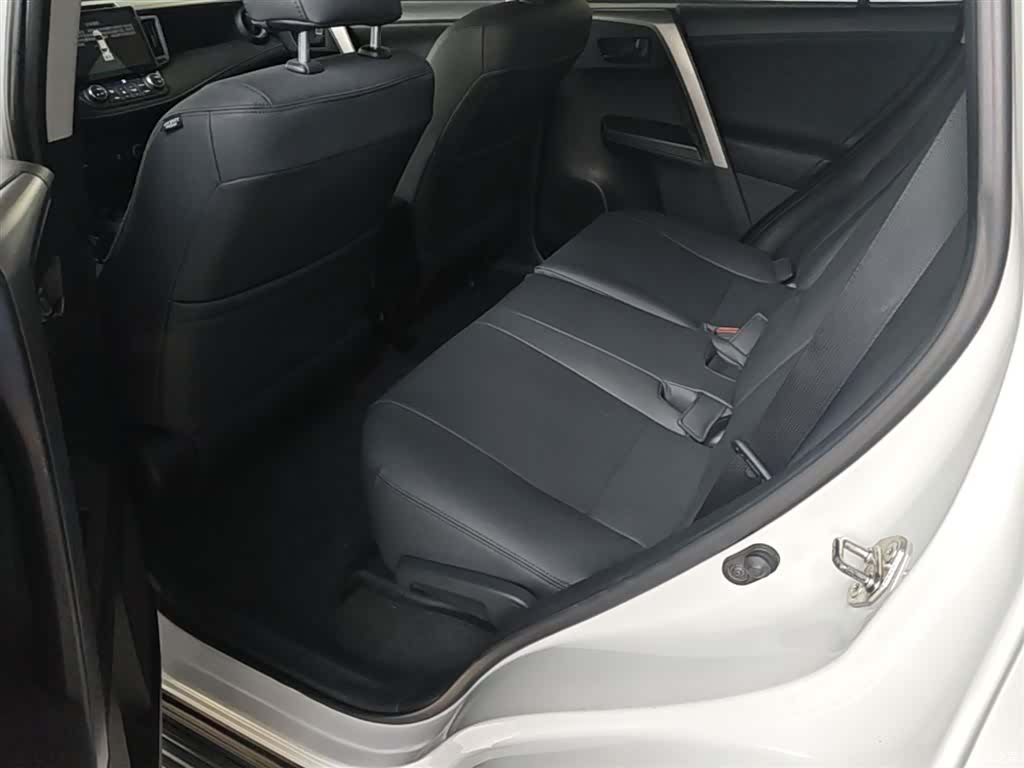 Toyota RAV4, 2017 17