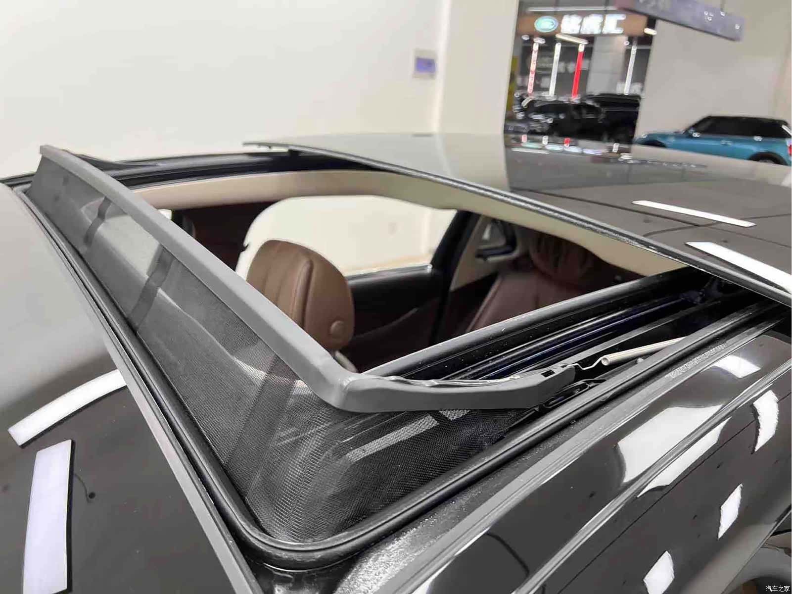 Mercedes-Benz E-Class, 2023 22
