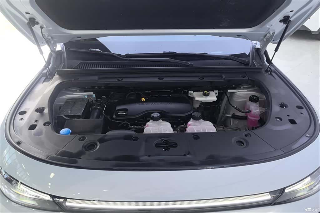 Leapmotor C16, 2025 10
