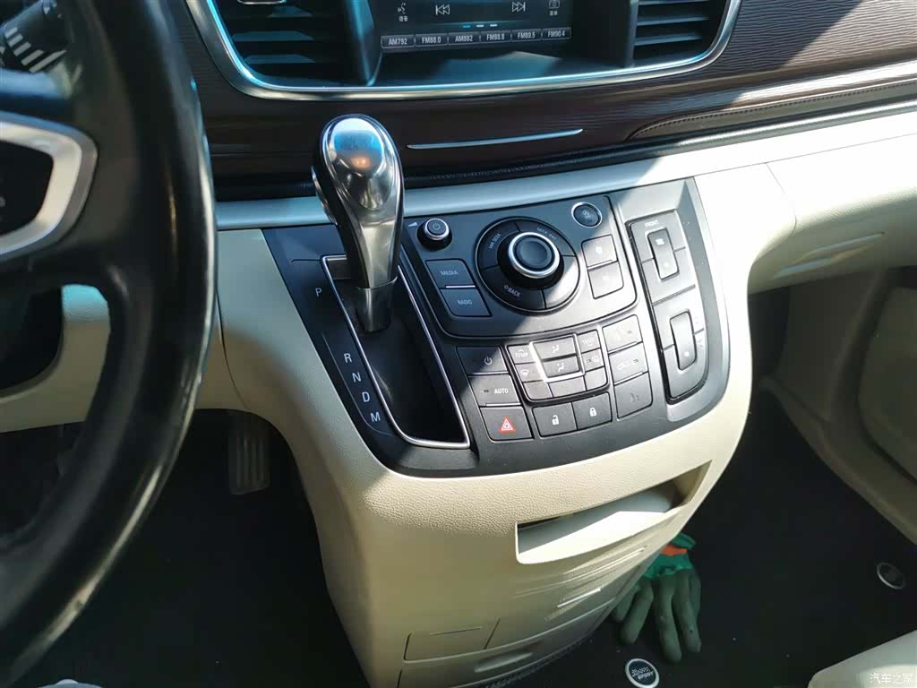 Buick GL8, 2017 14