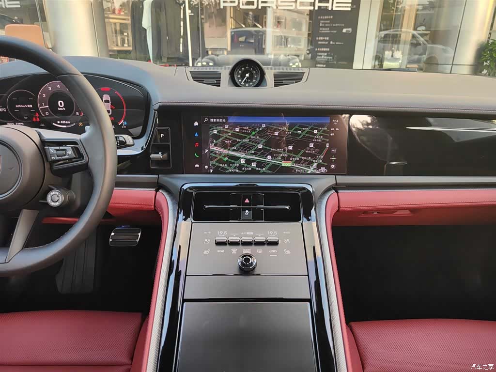 Porsche Panamera, 2024 10