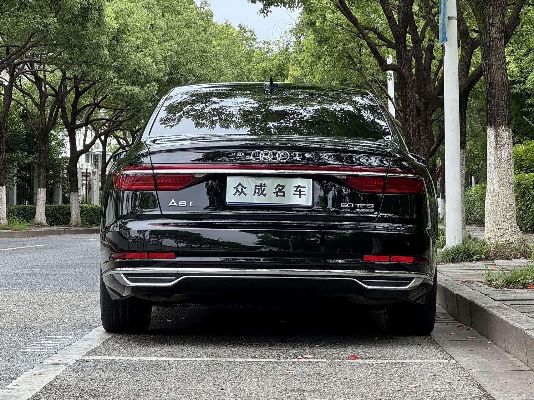 Audi A8L, 2022 все фото
