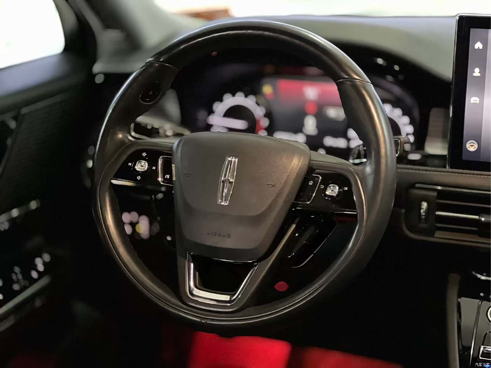 Lincoln Corsair, 2021 все фото