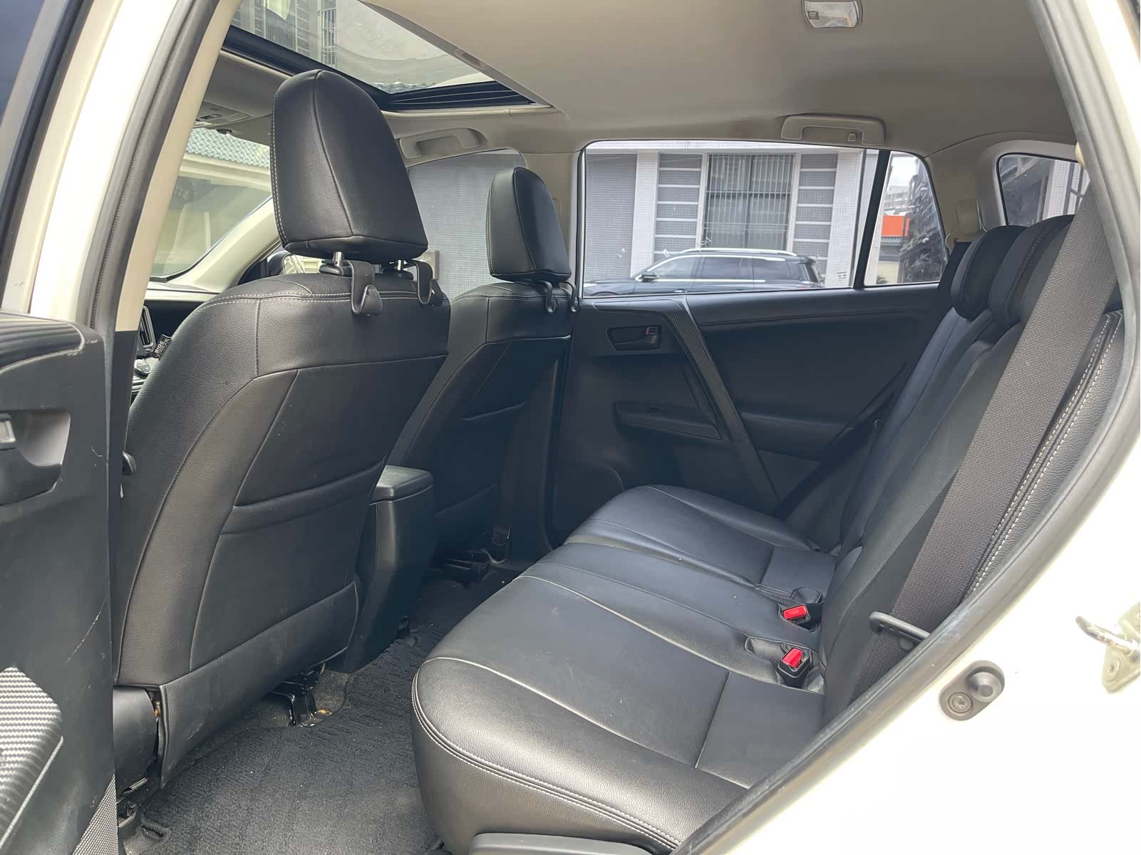 Toyota RAV4, 2015 9