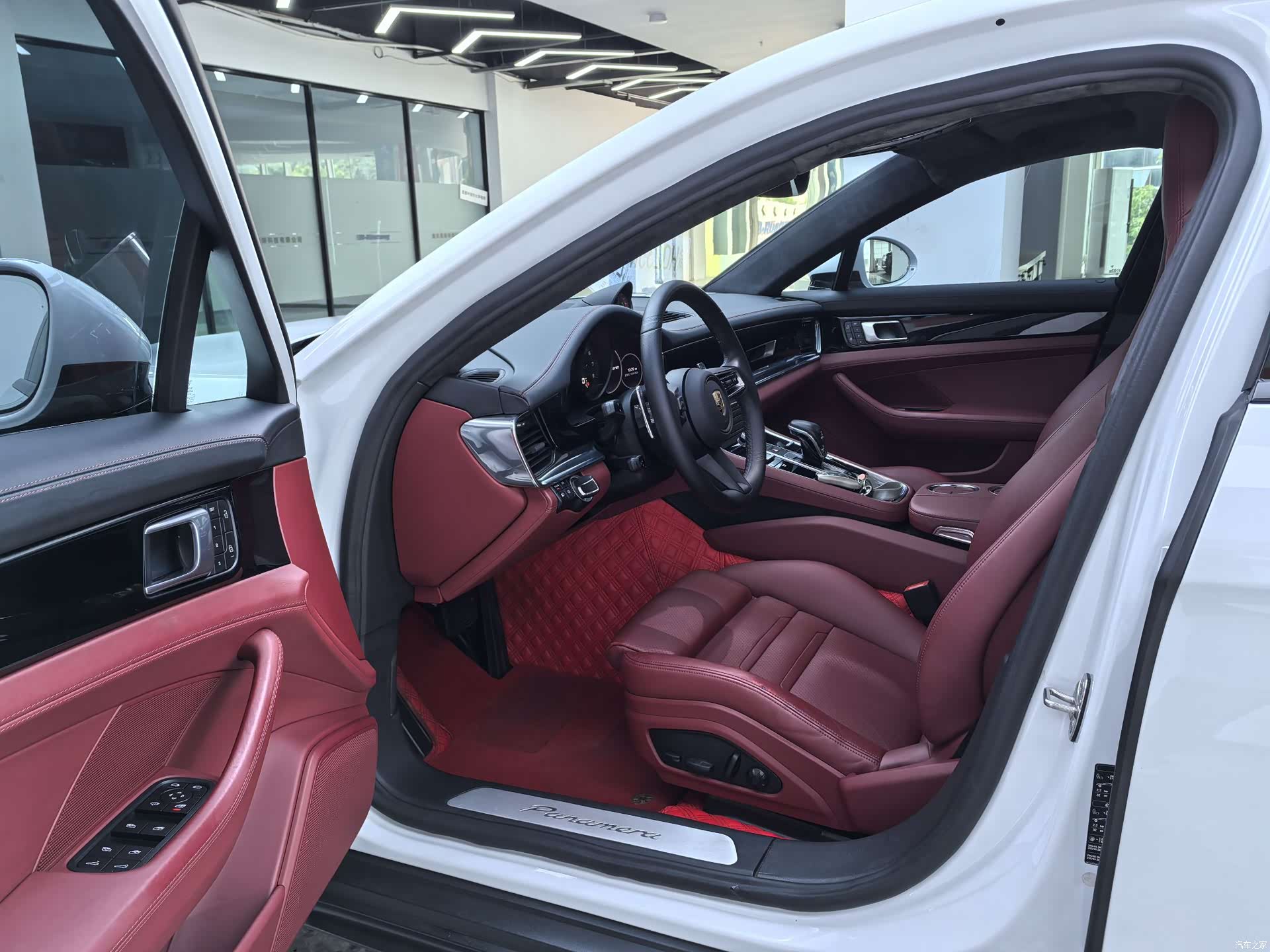 Porsche Panamera, 2022 7