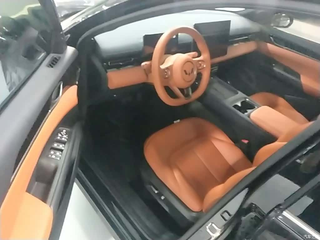 Wuling Starlight, 2025 16