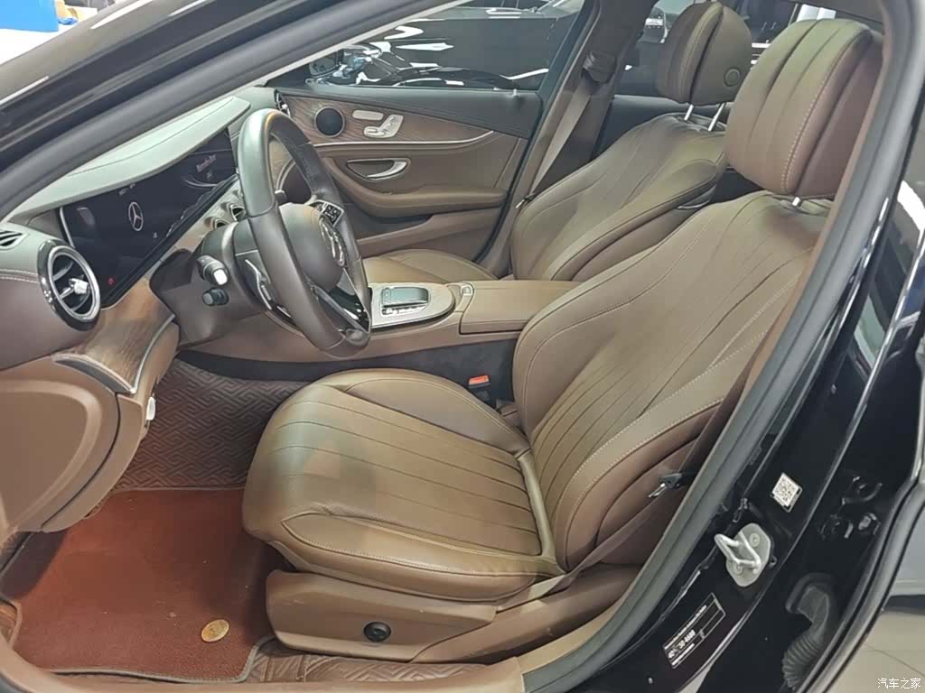 Mercedes-Benz E-Class, 2023 15
