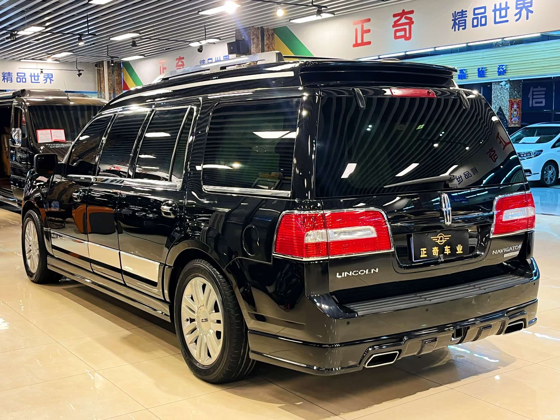 Lincoln Navigator, 2016 все фото