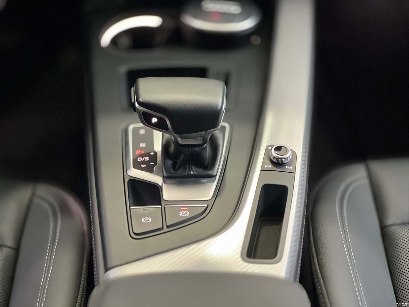 Audi A4L, 2021 9