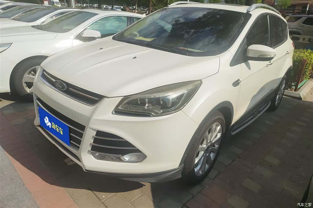 Ford Kuga, 2015 1