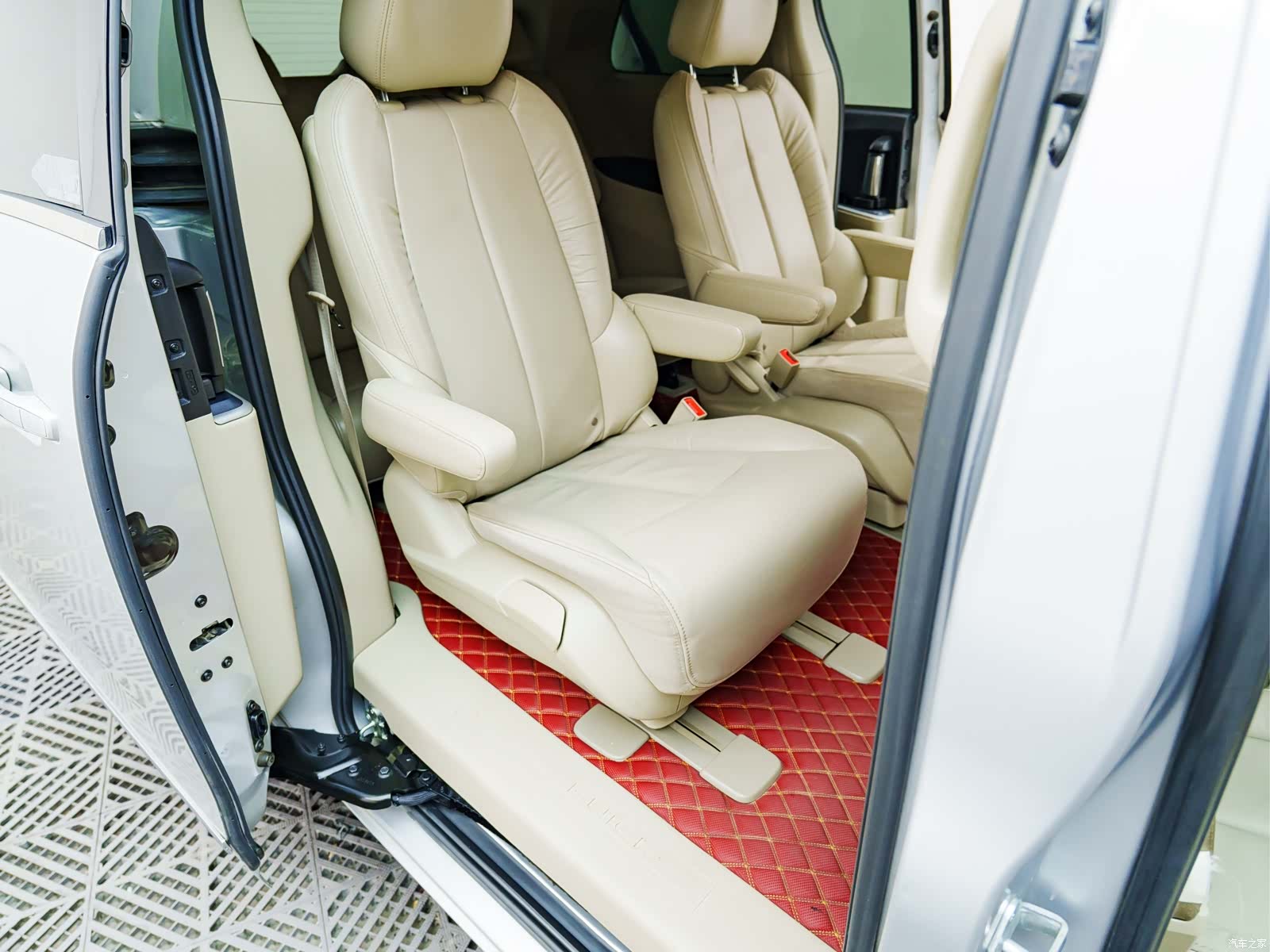 Buick GL8, 2019 12