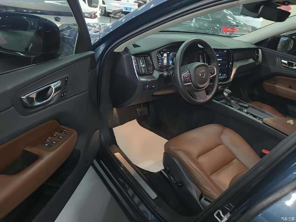 Volvo XC60, 2018 16