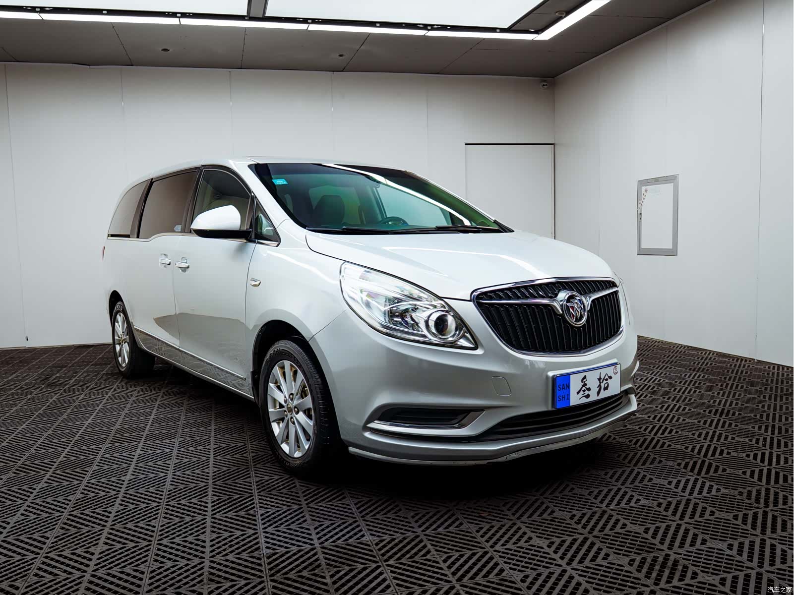 Buick GL8, 2019 4