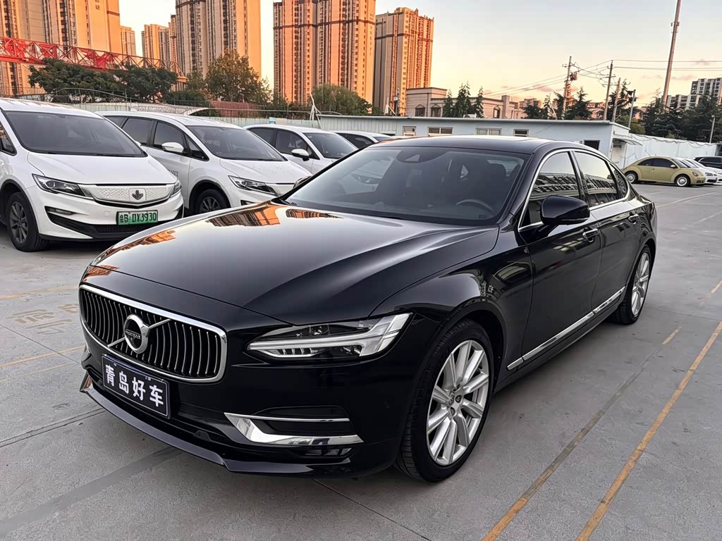 Volvo S90