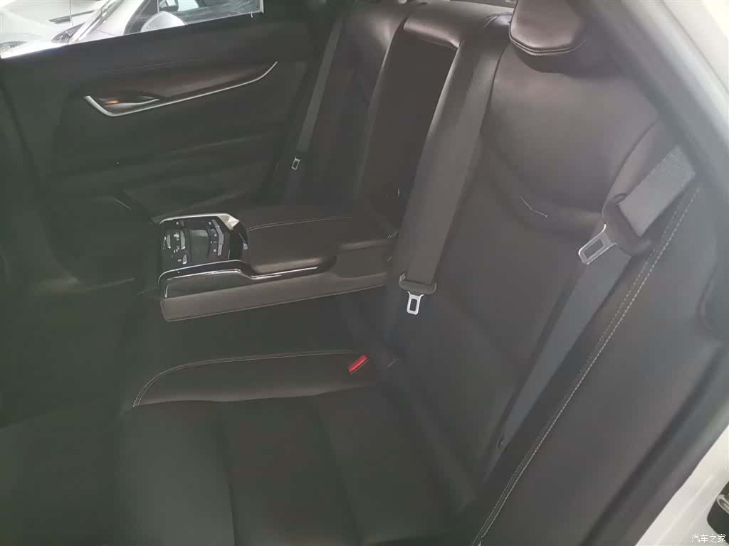 Cadillac XTS, 2018 16