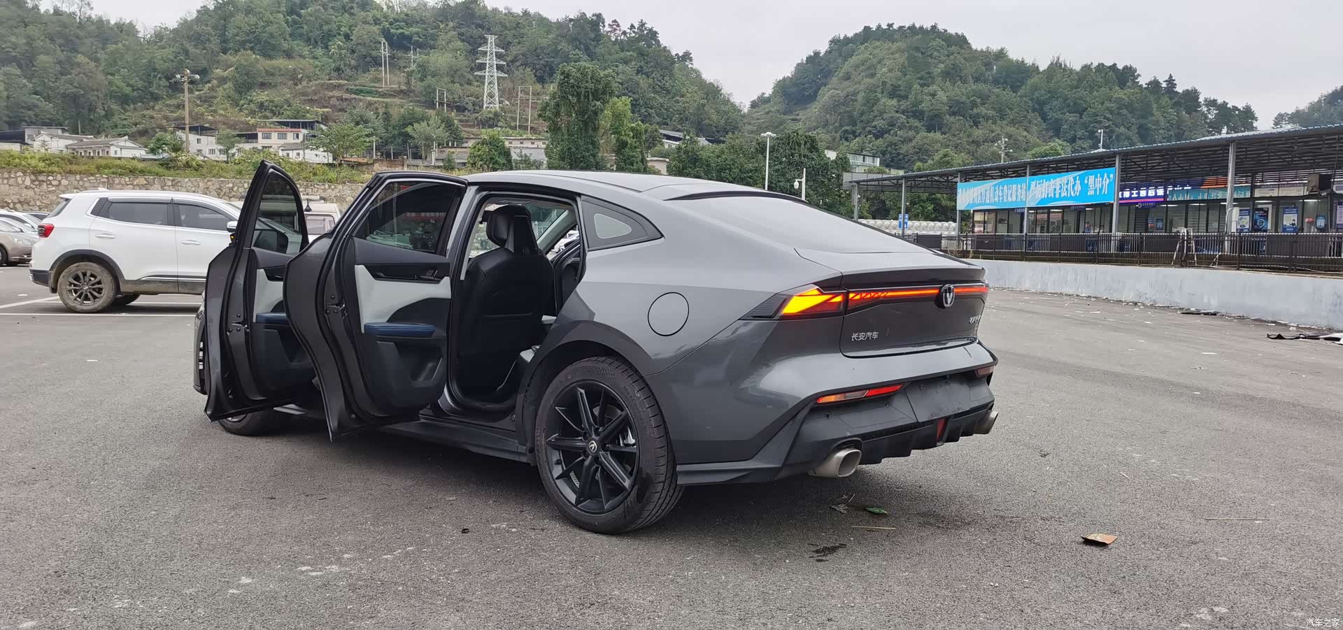Changan UNI-V, 2023 4