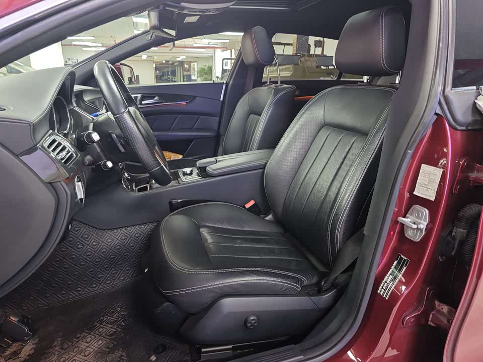 Mercedes-Benz CLS
