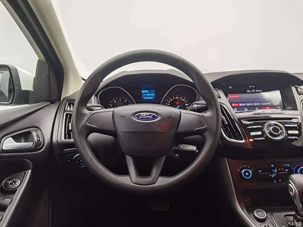 Ford Focus, 2017 11
