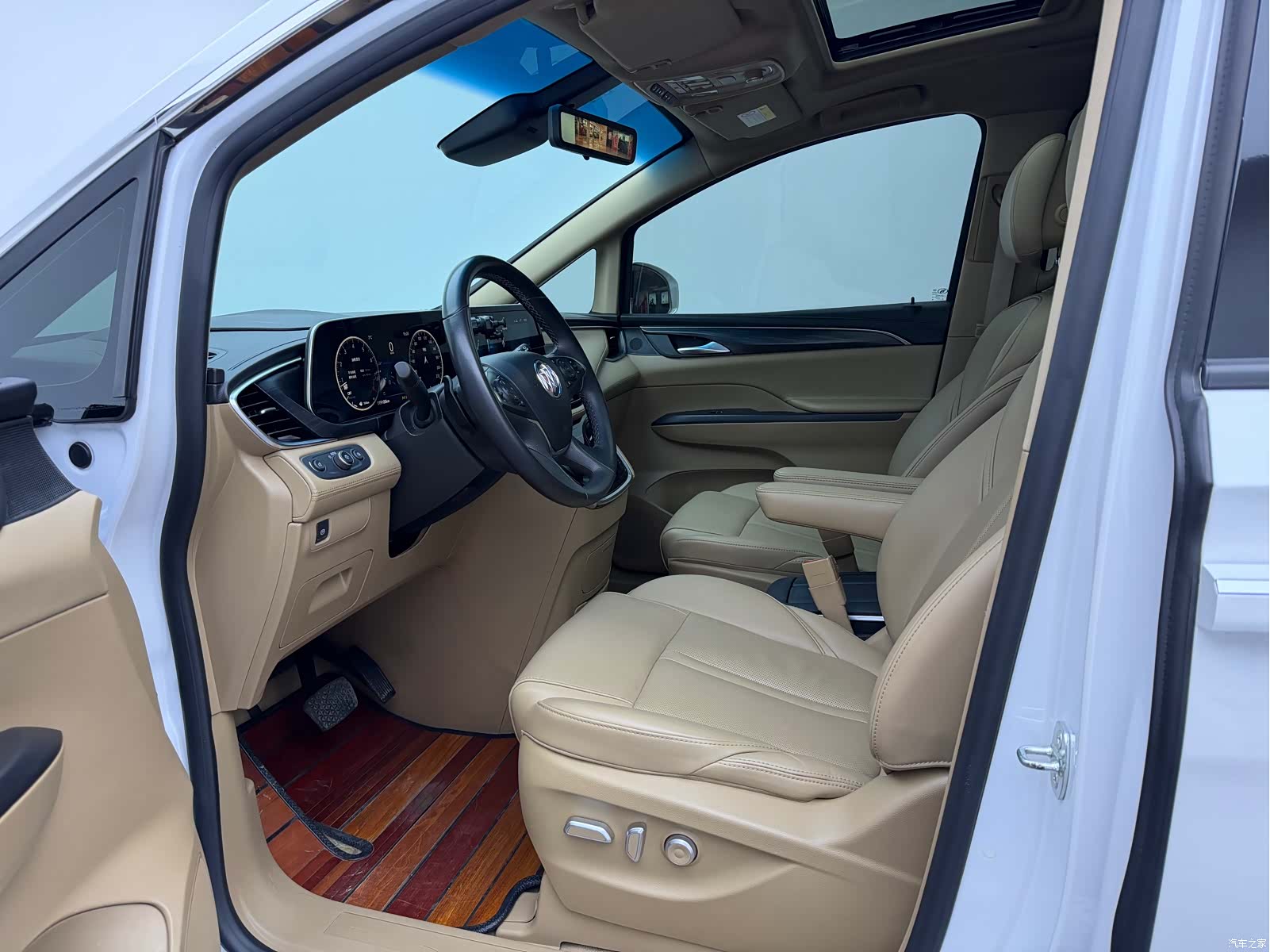 Buick GL8, 2021 все фото