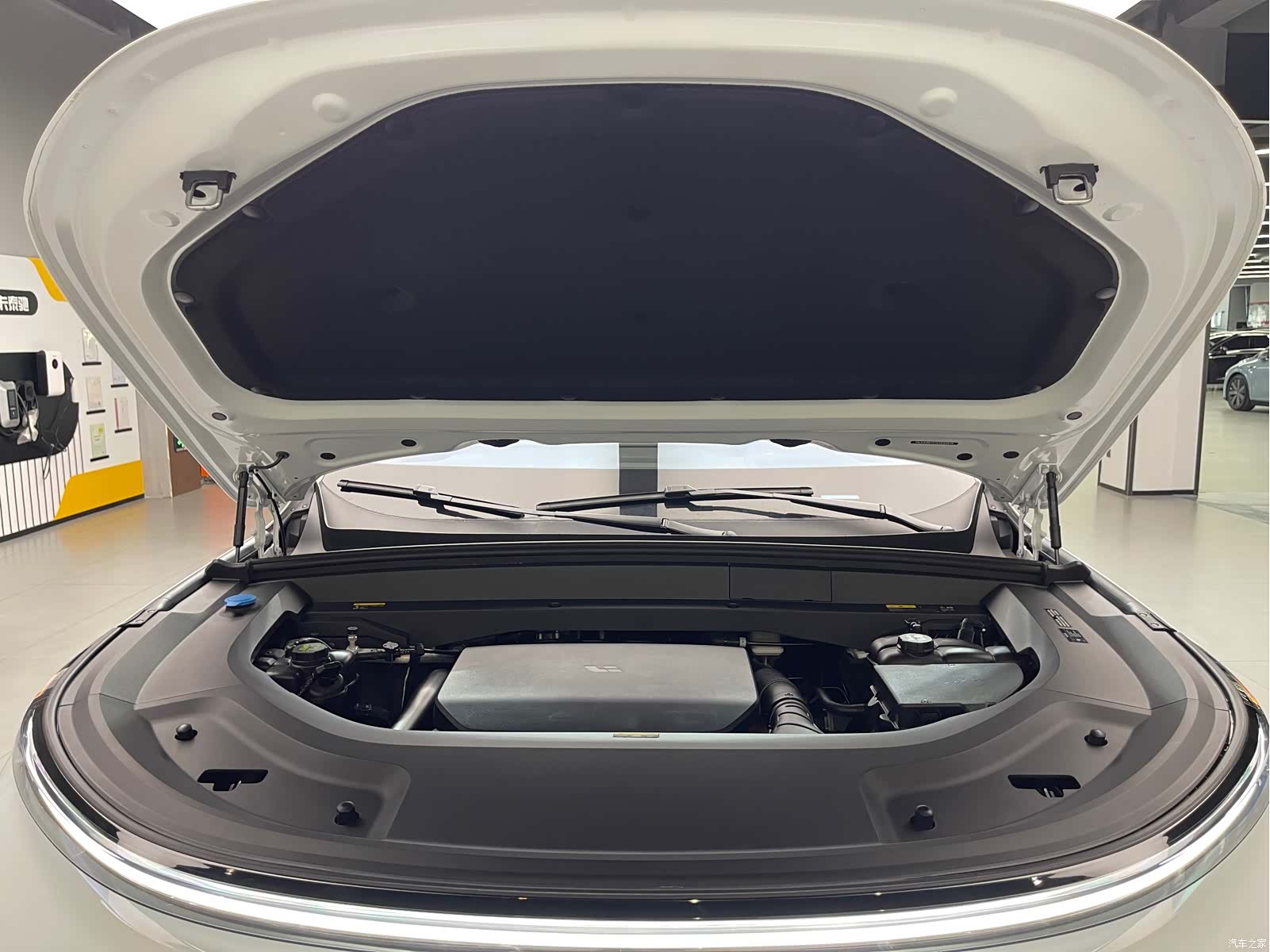 Li Auto L9, 2025 28
