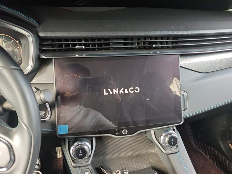 Lynk & Co 05