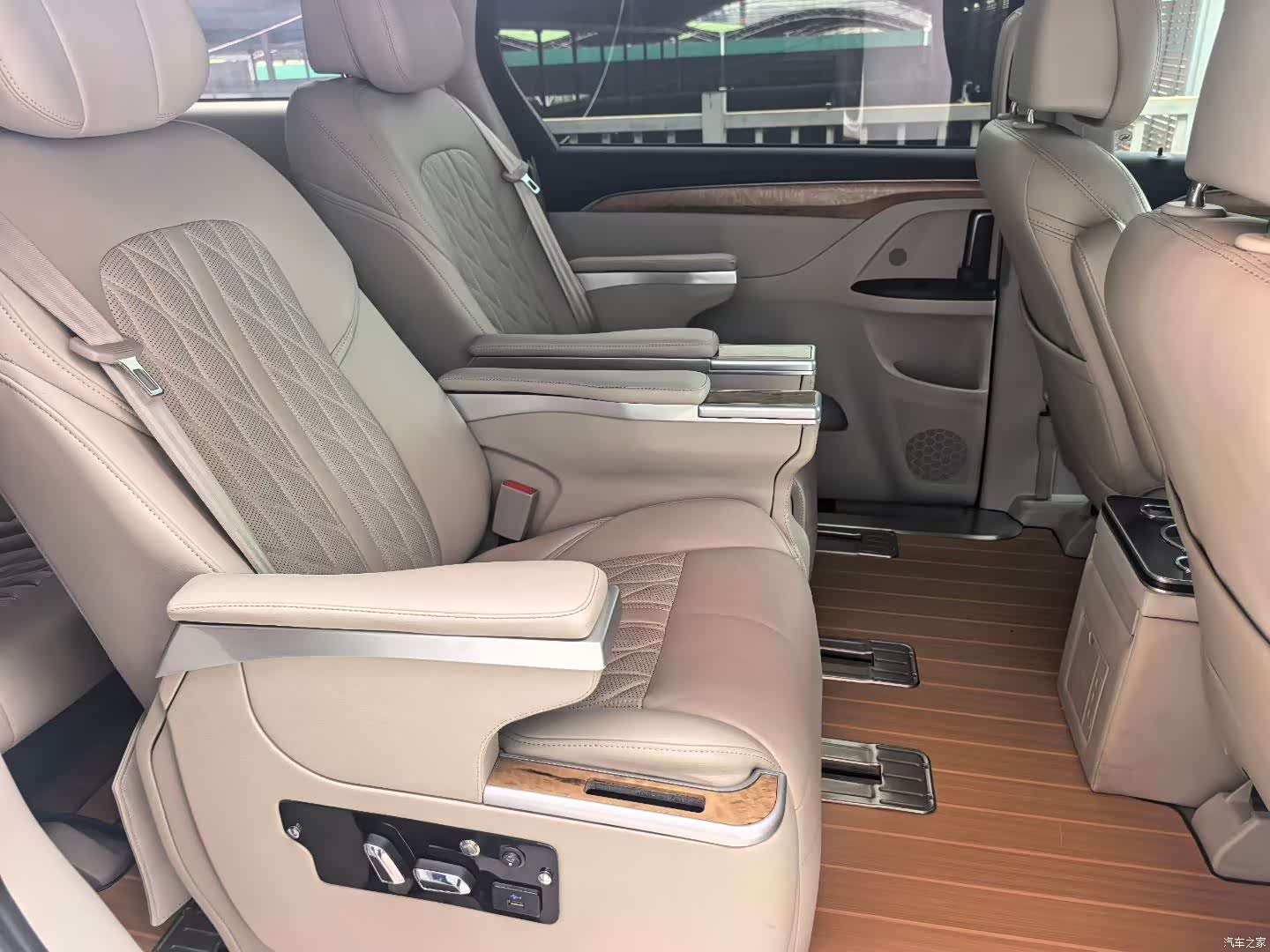 Buick GL8, 2019 9