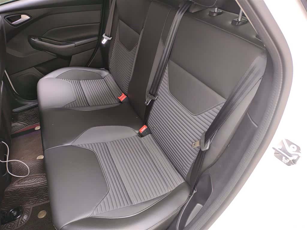 Ford Focus, 2021 15