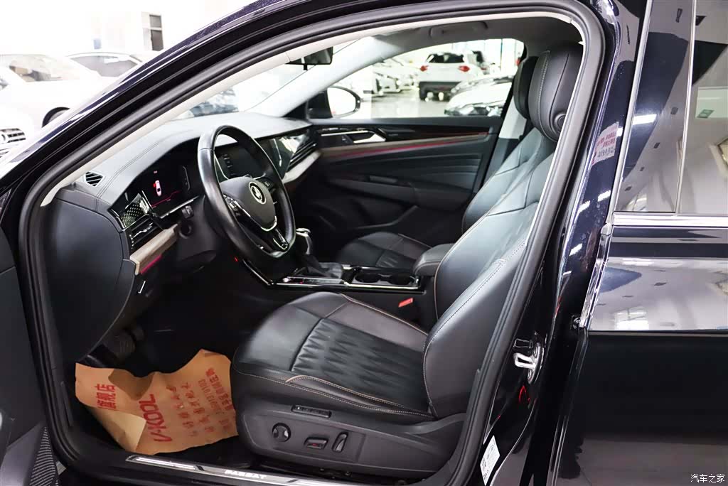 Volkswagen Passat, 2021 4