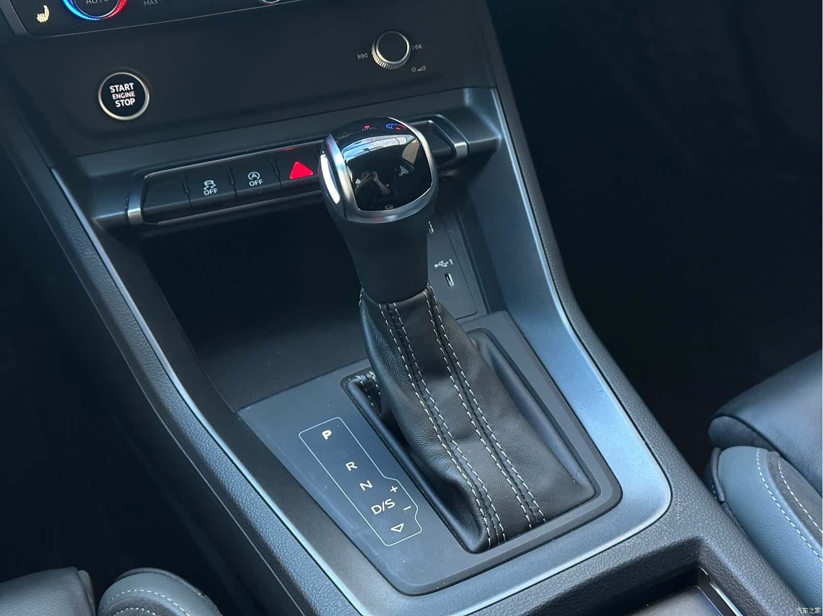 Audi Q3, 2023 12