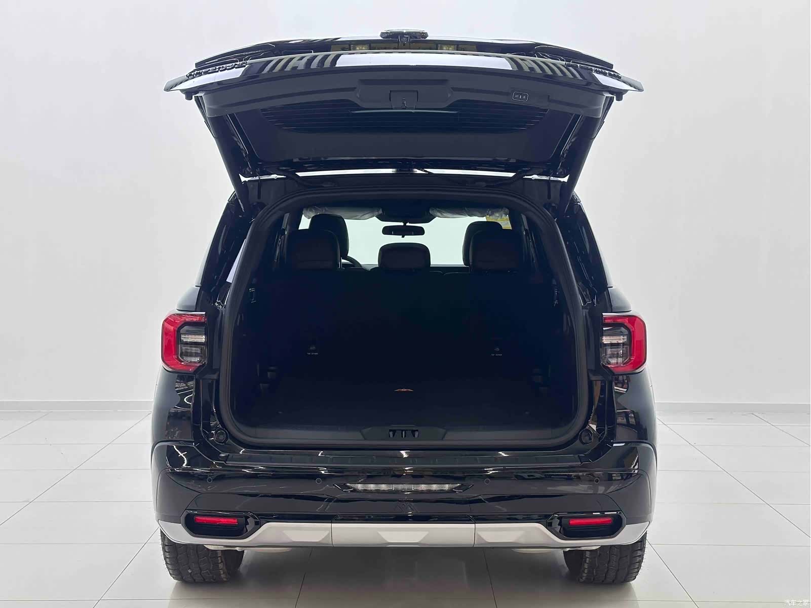 Ford Explorer, 2026 8