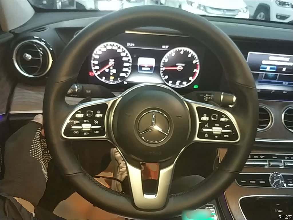 Mercedes-Benz E-Class, 2020 11