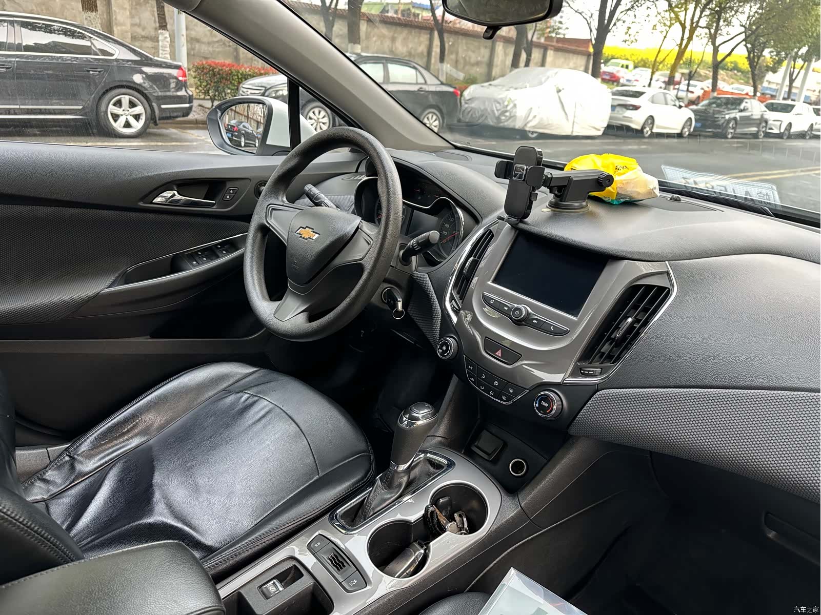 Chevrolet 320, 2018 14