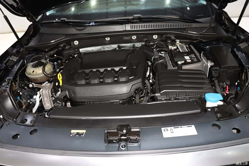 Volkswagen Passat, 2023 19
