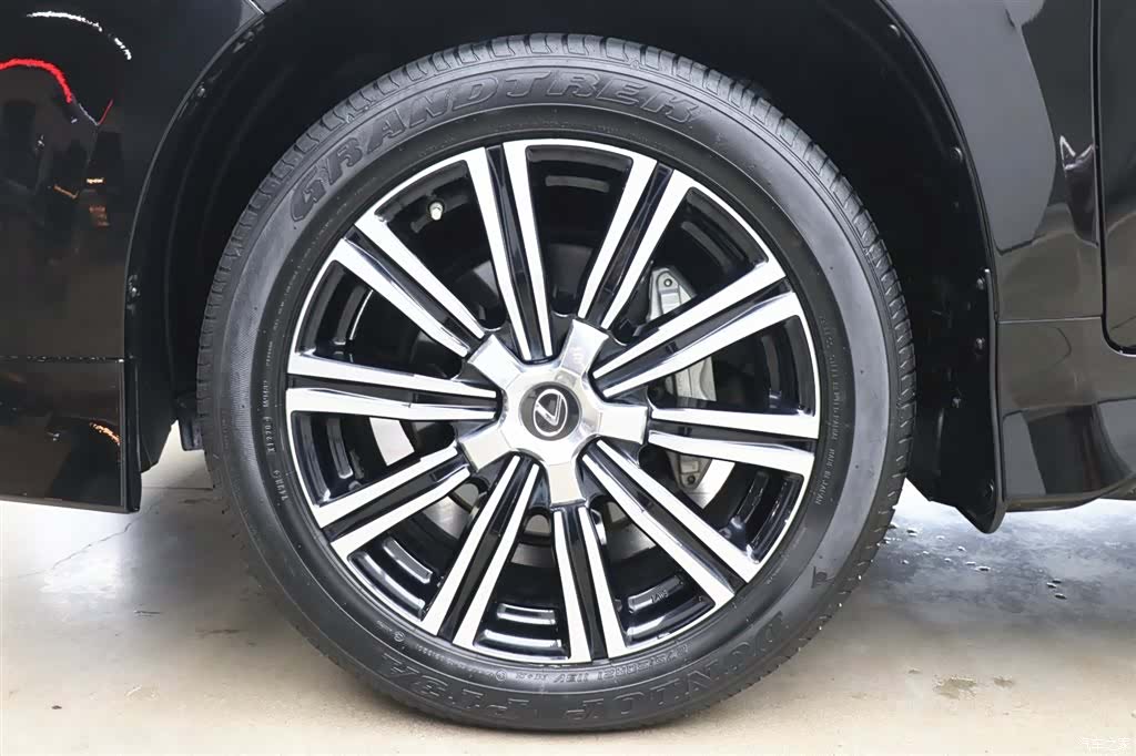 Lexus LX, 2020 31