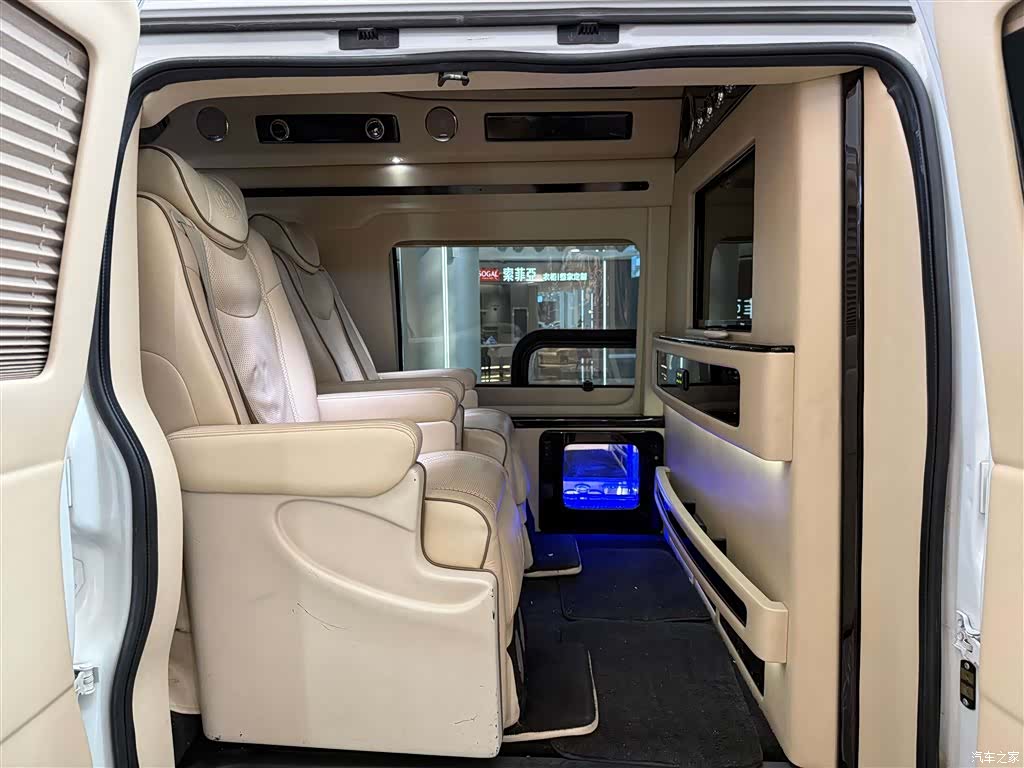 GMC SAVANA, 2013 9