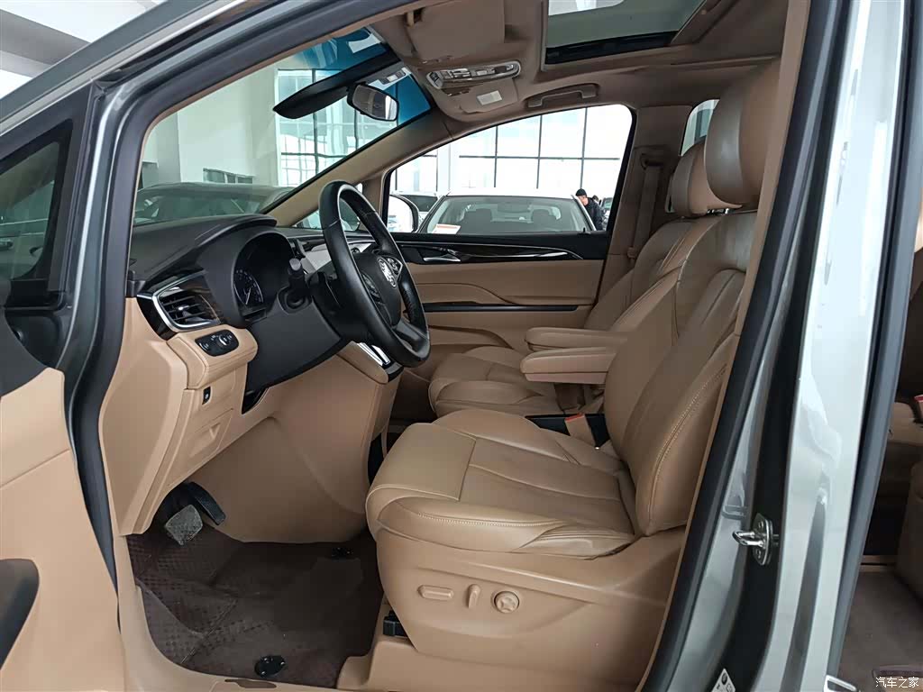 Buick GL8, 2017 15