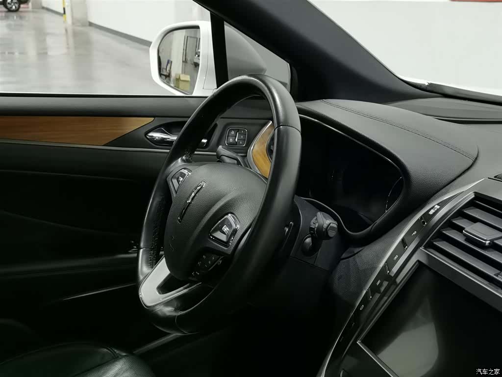 Lincoln MKC, 2019 22