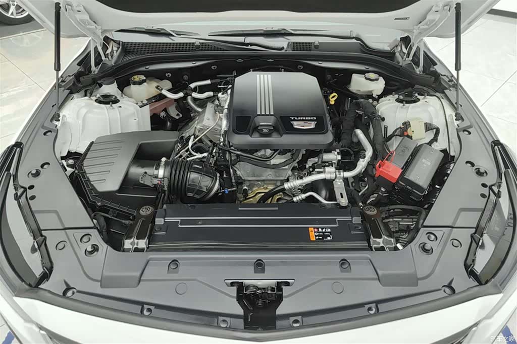 Cadillac CT5, 2023 10