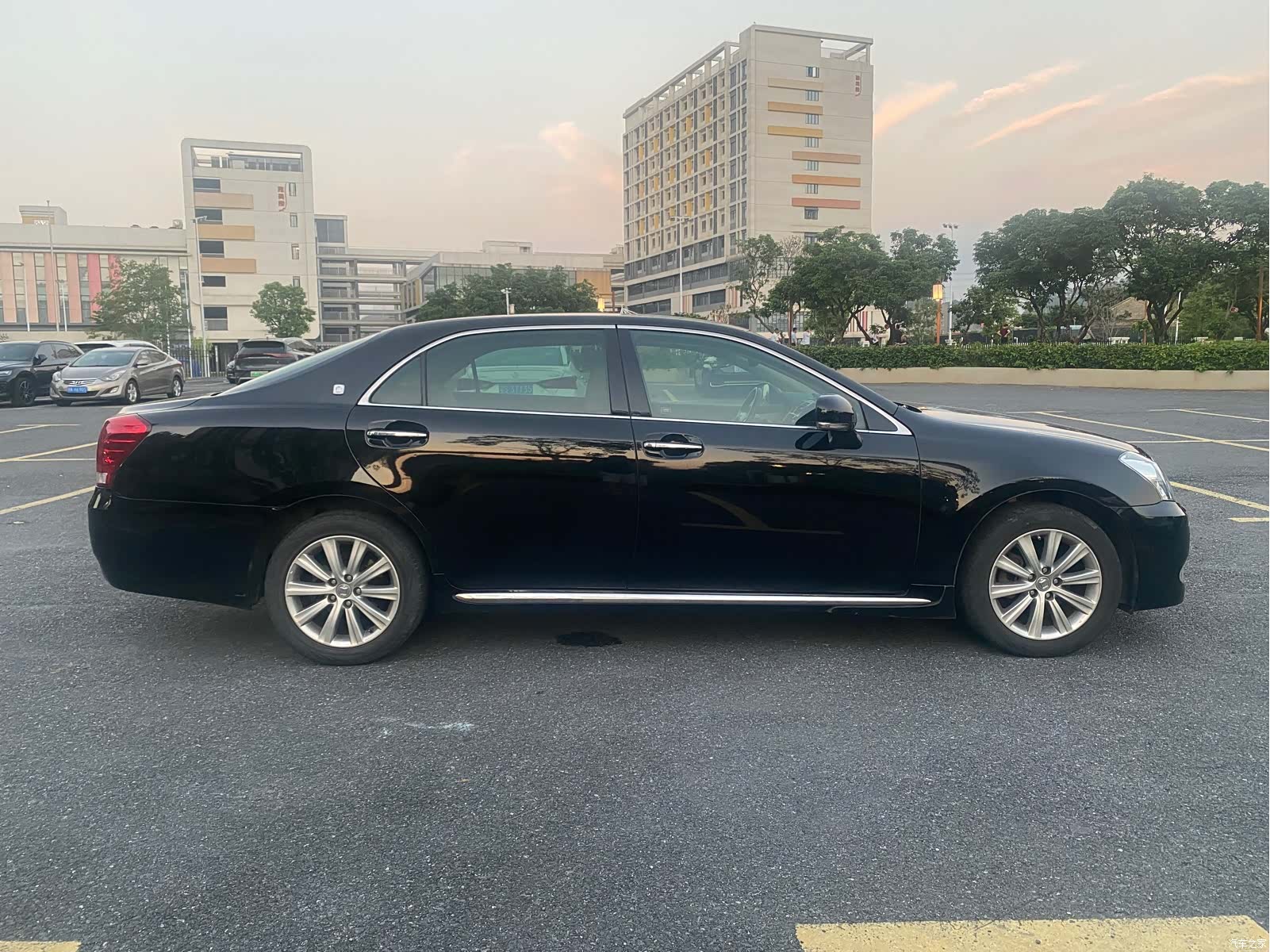 Toyota Crown, 2010 7