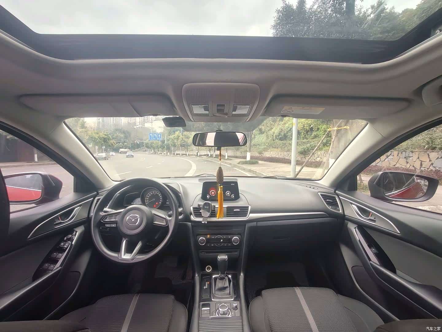 Mazda Mazda3, 2017 7