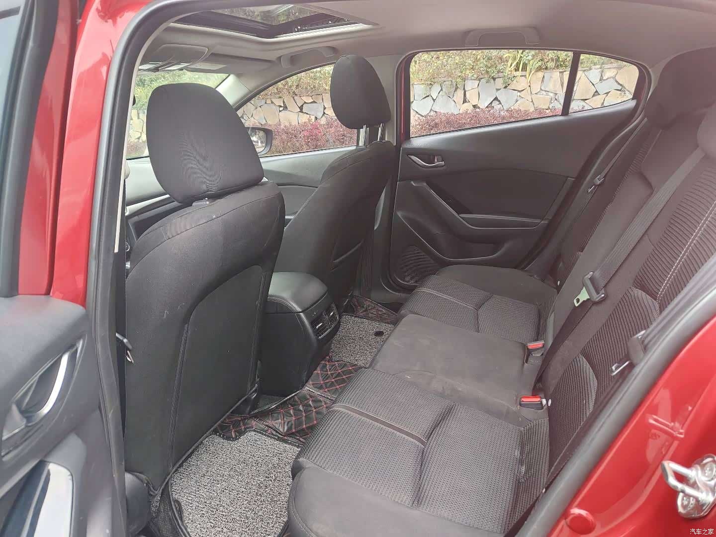 Mazda Mazda3, 2017 8