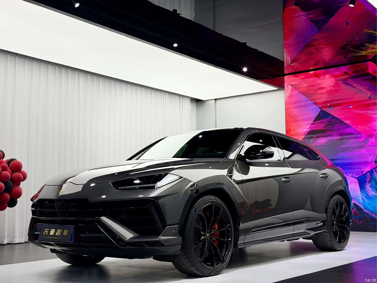Lamborghini Urus, 2024 1